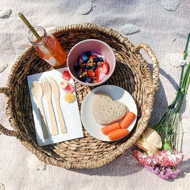 Eco-friendly Disposable Bamboo Cutlery: Perfect for Picnics and Parties! 1 bamboo cutlery next to a healthy lunch